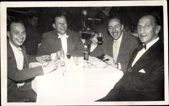 Photo Postcard Baghdad Iraq, German Embassy, New Year's Eve 1954, Director Gregor