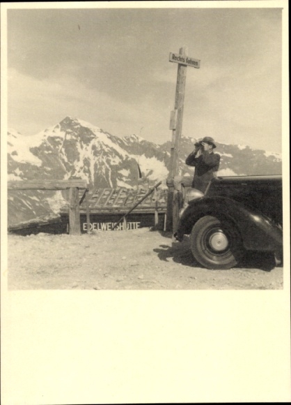 Photo: Edelweißhütte, man with binoculars, automobile