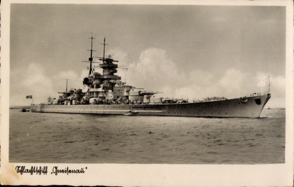 Wilhelmshaven, battleship Gneisenau at sea