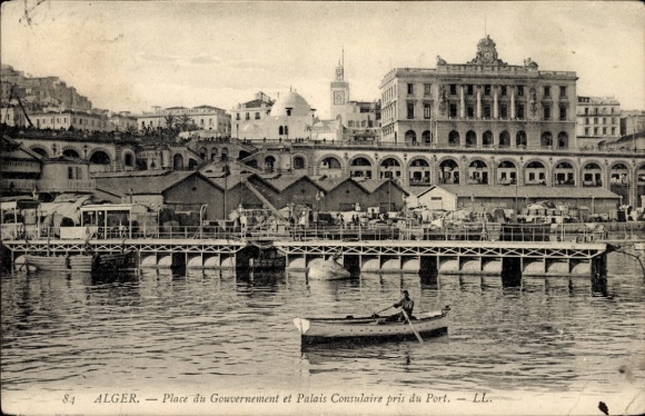 Postcard Algiers Algeria, harbor view, boats, Palais Consulaire, market stalls