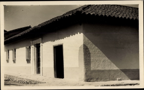 Photo Postcard Duitama Colombia, street section with buildings