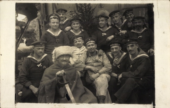 Photo: German sailors in uniform, group photo, Imperial Navy