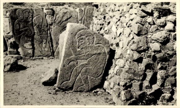 PC Monte Albán Mexico, Old Stones