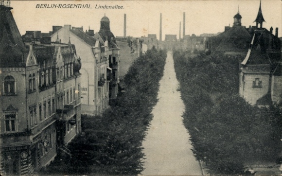Postcard Berlin Pankow Rosenthal, Lindenallee, chimneys, houses