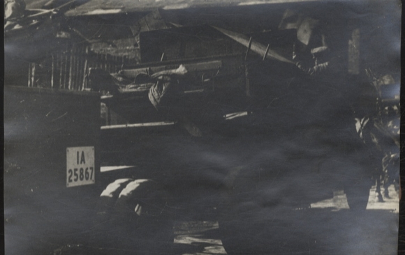 Original photo Berlin Tempelhof, vehicle of the Berlin garbage collection service, around 1947