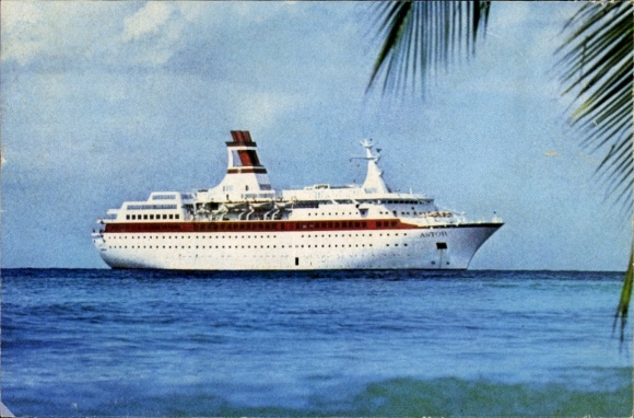 Postcard Curaçao Netherlands Antilles Caribbean, The picture shows a large white ship on...