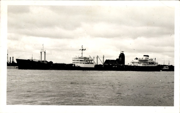 Postcard Tanker Esso Düsseldorf