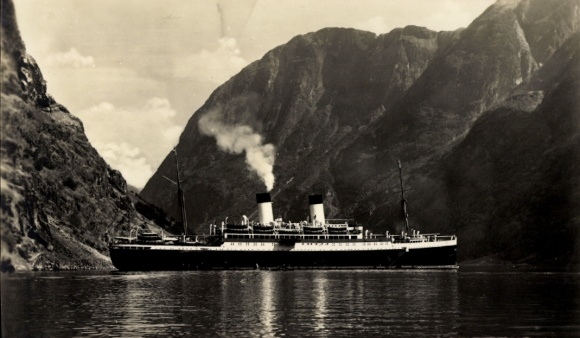 Postcard Norway, HSDG steamer in a fjord, Monte Sarmiento