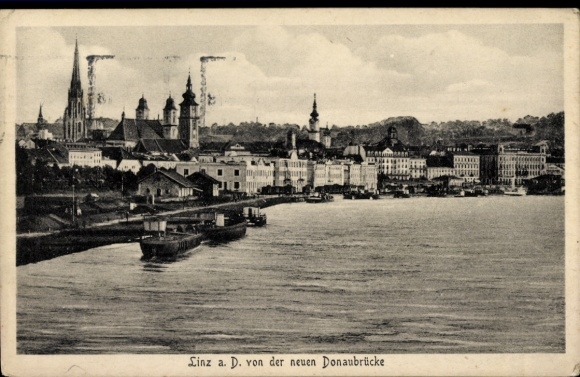 Linz on the Danube, Upper Austria, Linz on the Danube, Danube bridge, river view