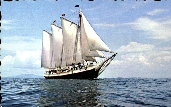 Postcard Bar Harbor Maine USA, Victory Chimes, a three-masted schooner.
