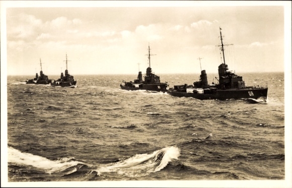Postcard German warships, torpedo boats at full speed, eagle, hawk, vulture, falcon