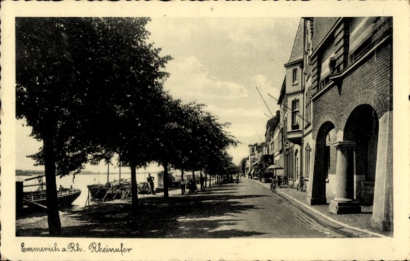 Emmerich am Rhein, Emmerich a Rh. Rhine riverbank, river promenade, trees, boats